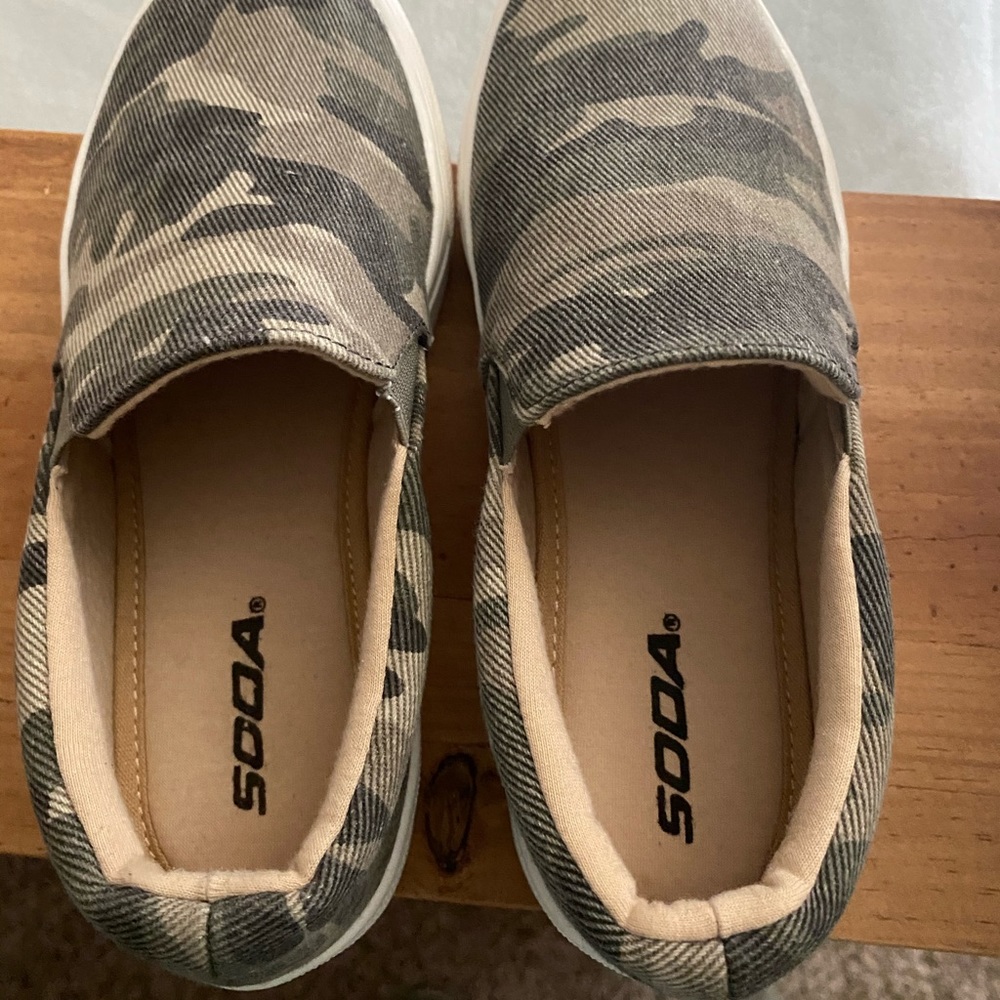 Camo slip ons